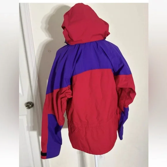 Vintage Moonstone Jacket Mens Medium Gore-Tex Hooded Wind Rain Red